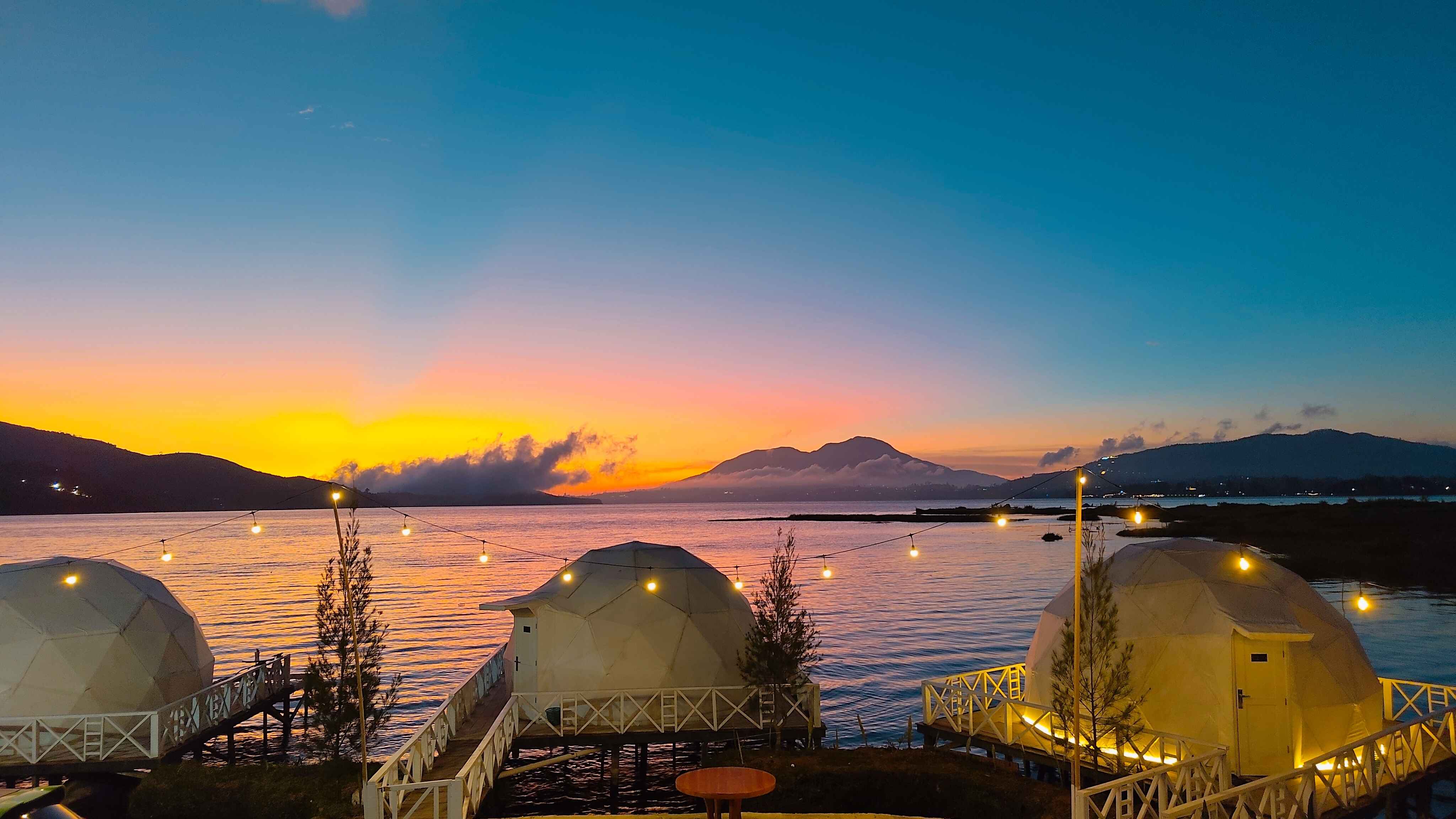 Lakeside Alahan Panjang