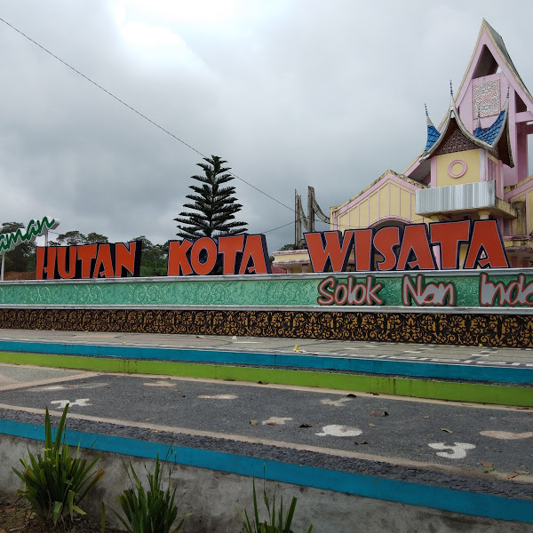 Taman Hutan Kota Wisata