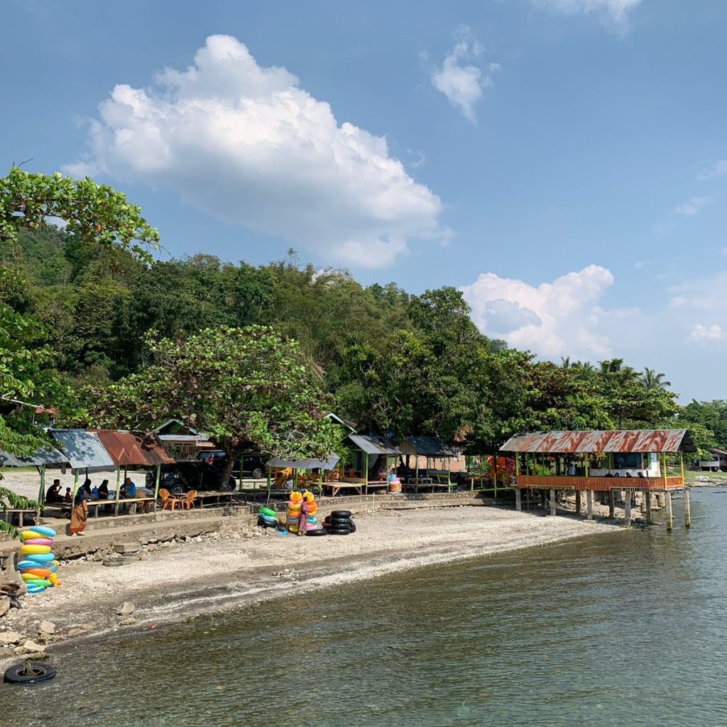 Objek Wisata Pantai Katapiang